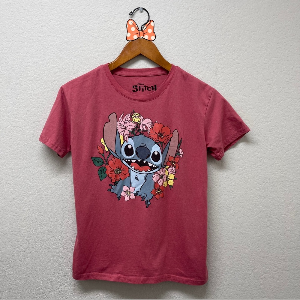 DISNEY Lilo and Stitch Floral Women’s Coral Graphic Tee Size Small